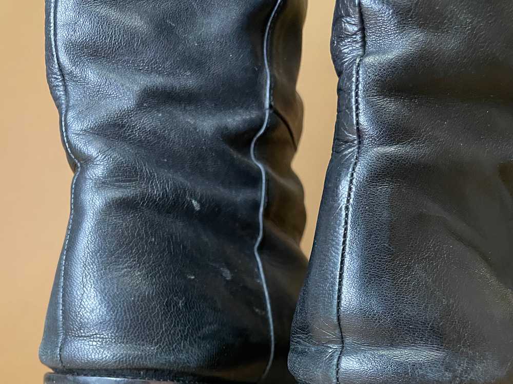 Les artisans cordonniers TILLI réparent les talons de vos bottes