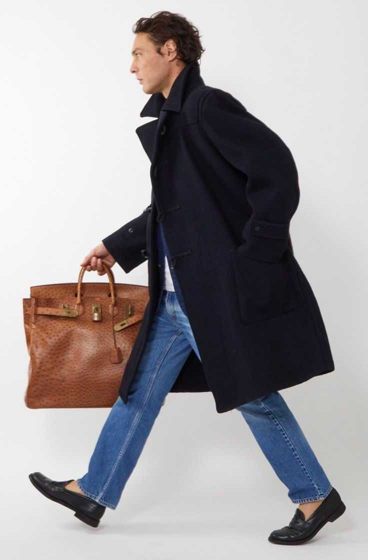 Les artisans couturiers TILLI réparent vos vestes et manteaux.