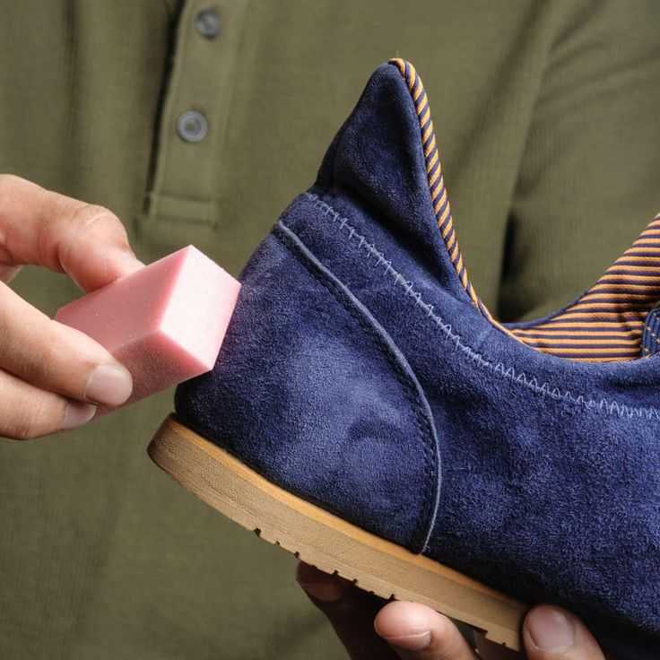 nettoyer des chaussures en daim
